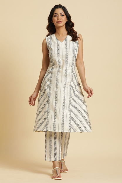 W for Woman Ecru Printed Kurta & Pants Co-Ord Set With Kantha Detail