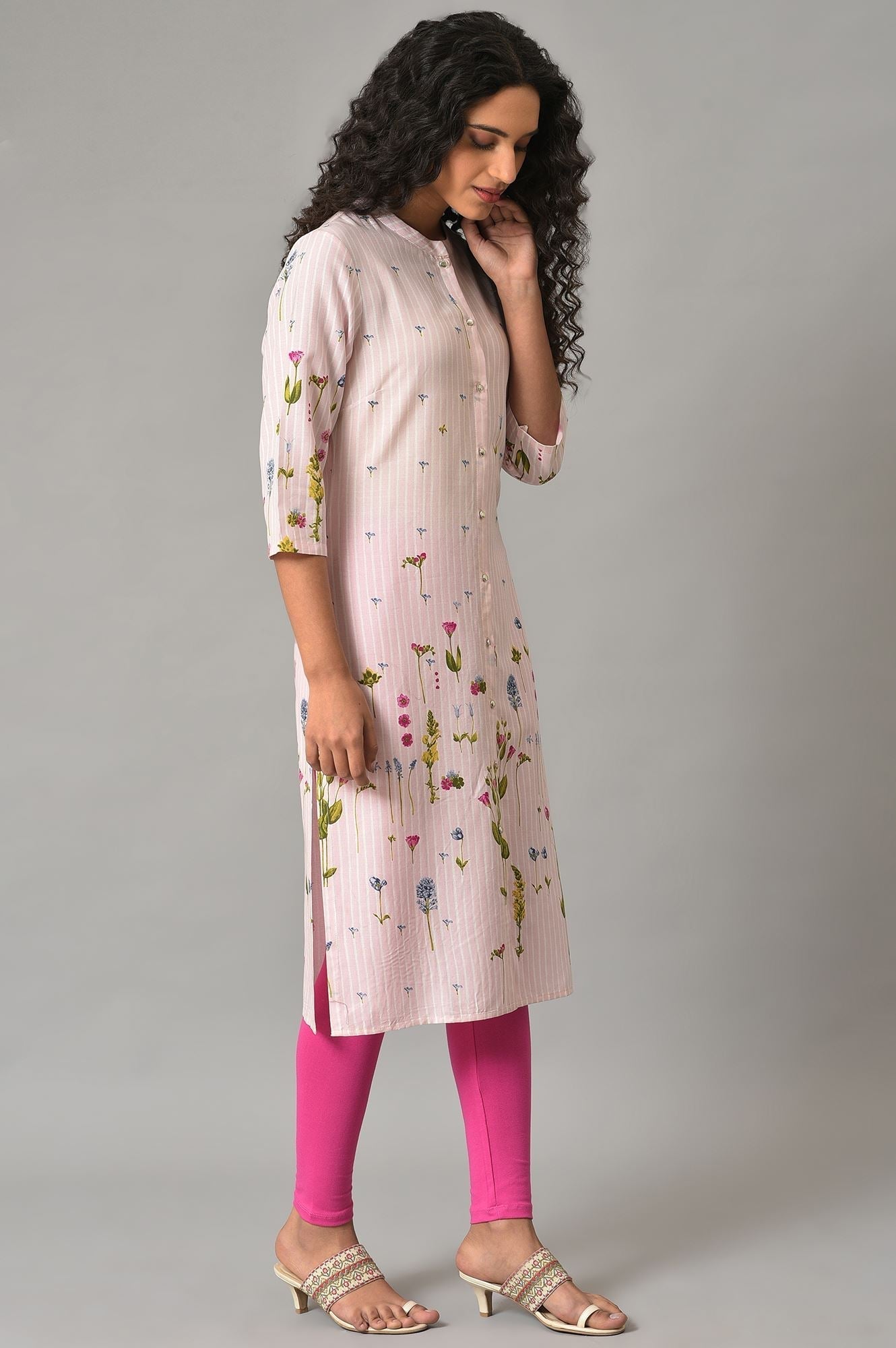W for Woman Light Pink Floral Printed Kurta in Mandarin Collar