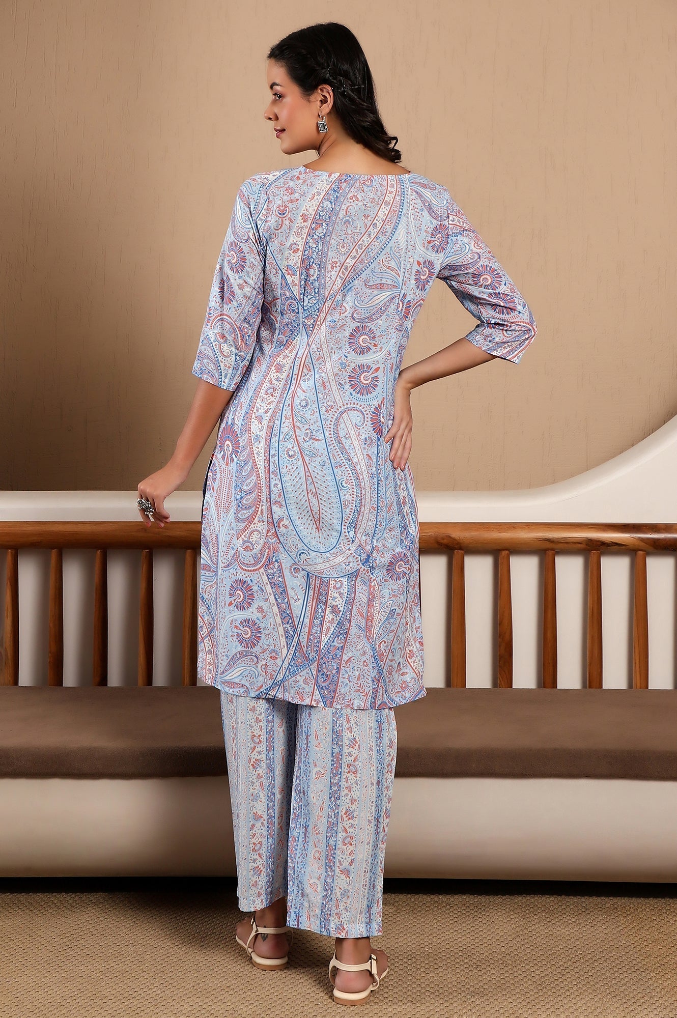 W for Woman Light Blue Paisley Printed Kurta and Pants Co-ord Set