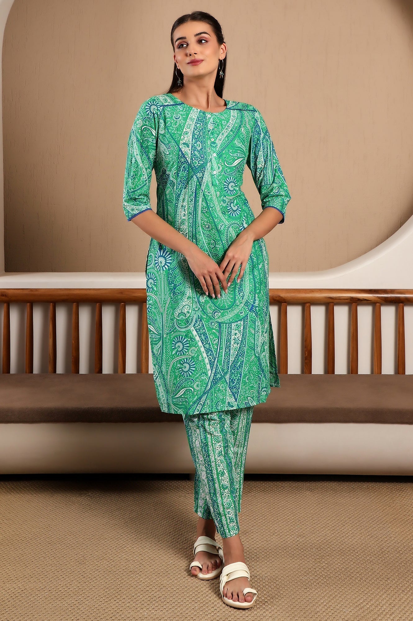 W for Woman Green Paisley Print Play Pure Cotton Straight Kurta and Straight Pants Co-ord Set