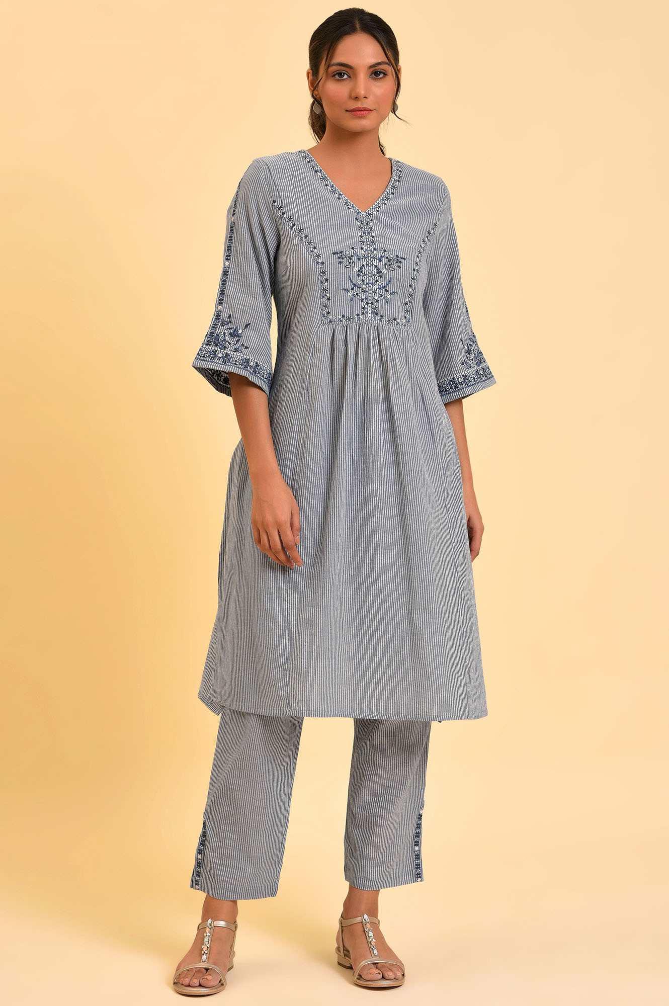 W for Woman Blue Embroidered kurta & Pants Co-Ord Set