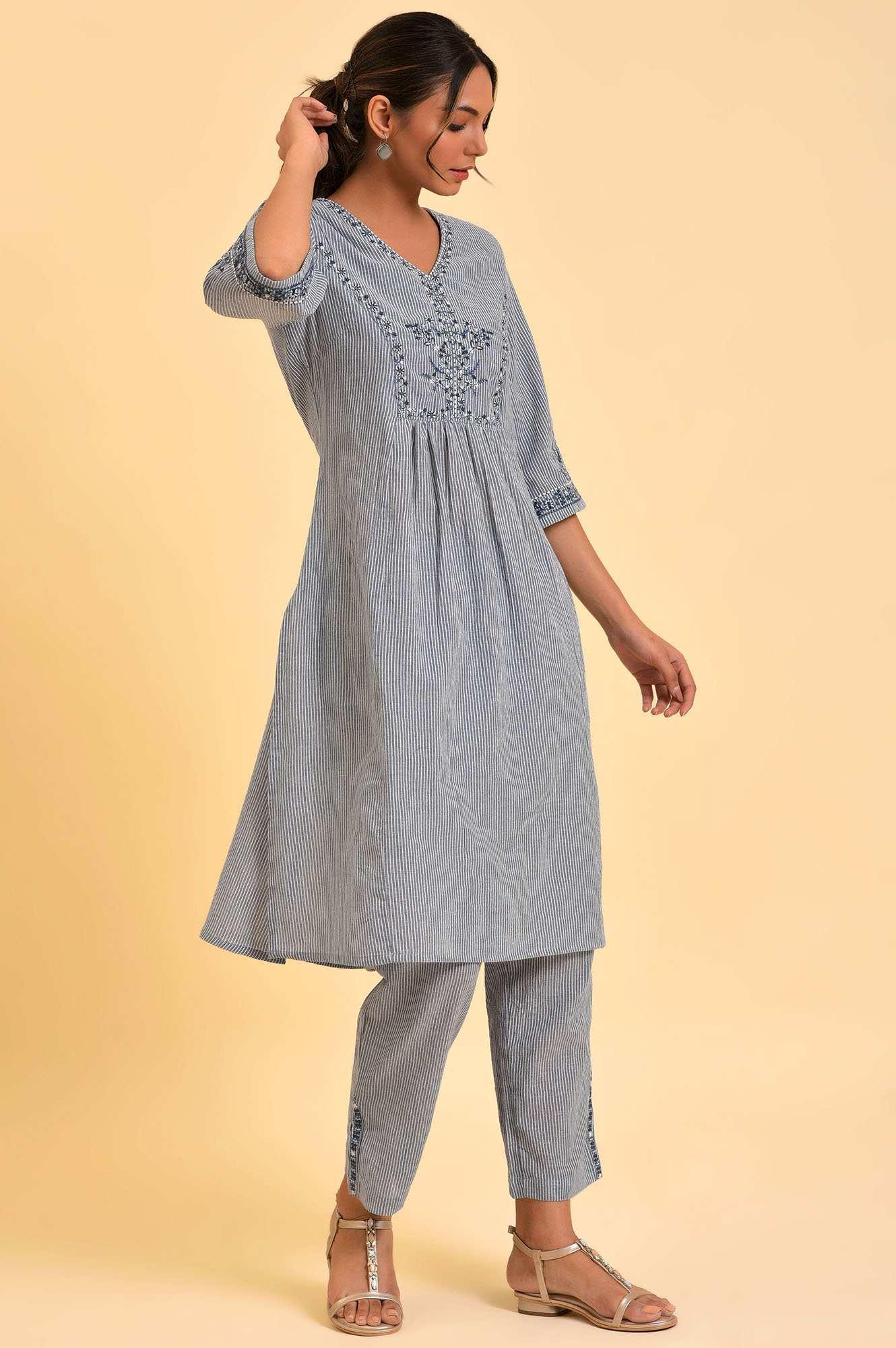 W for Woman Blue Embroidered kurta & Pants Co-Ord Set