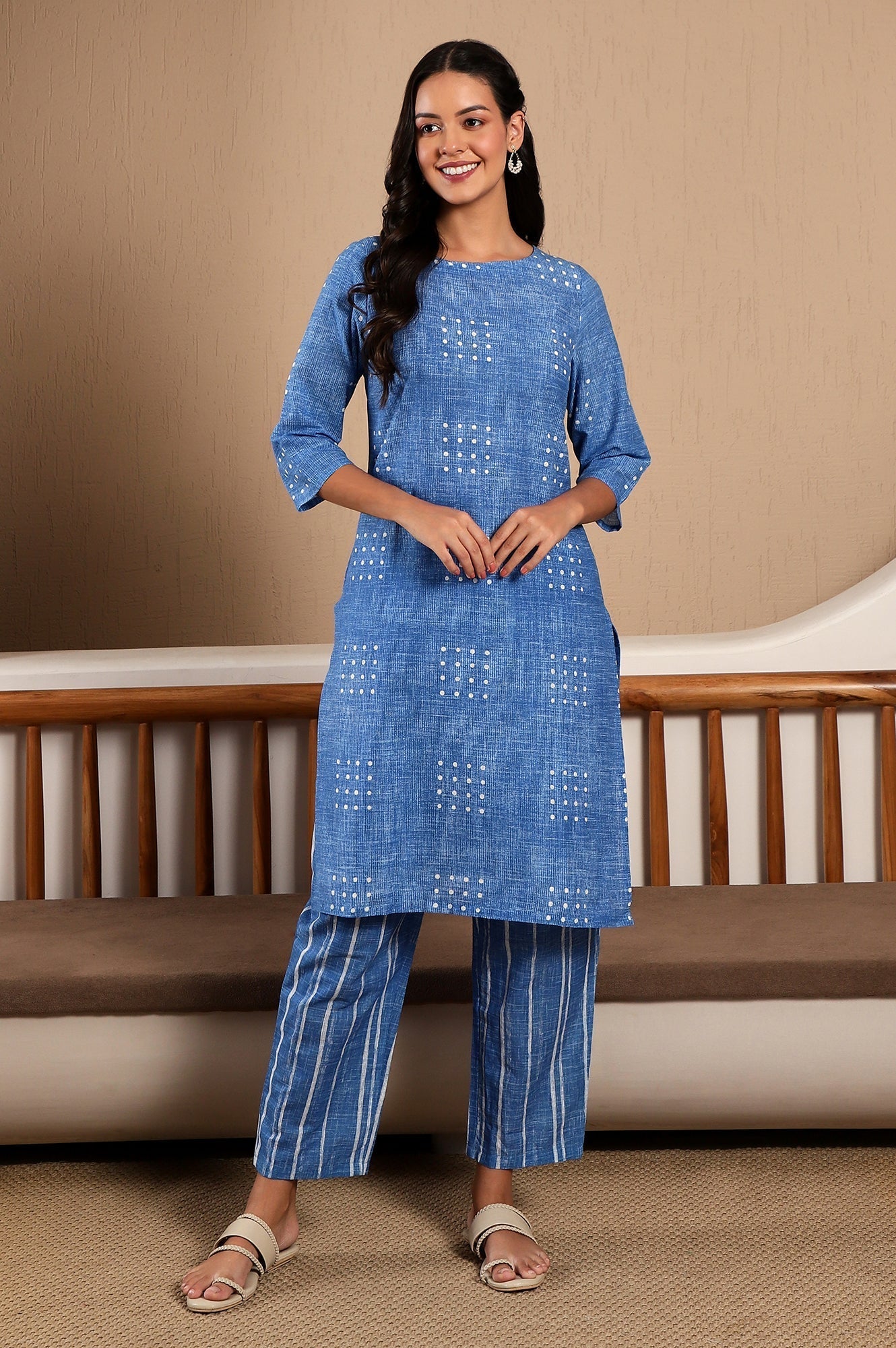 W for Woman Blue Polka Dot Printed Pure Cotton Straight Kurta and Pants Co-ord Set