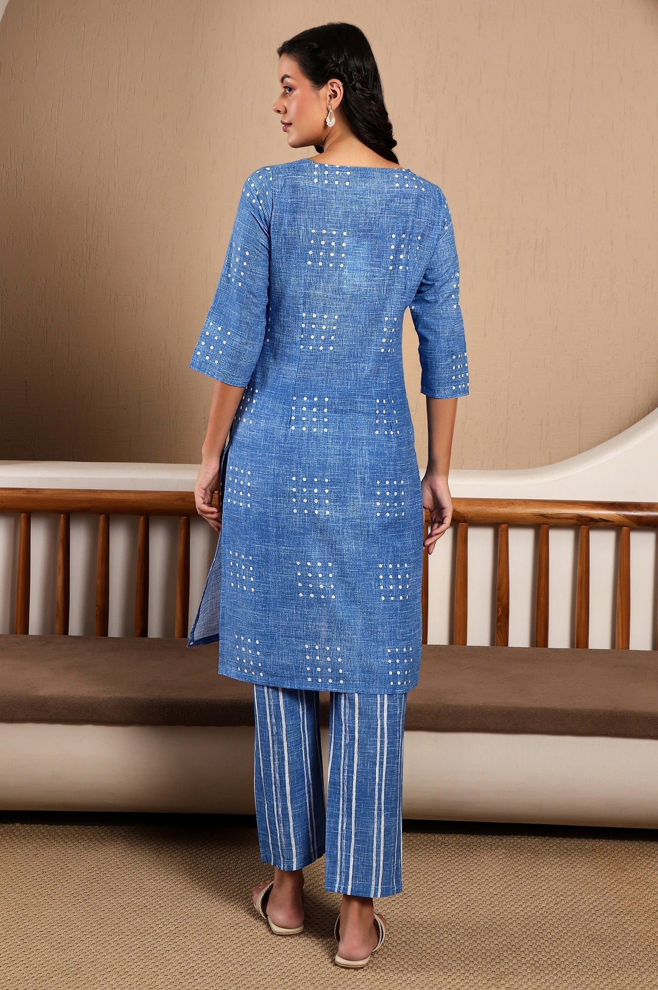 W for Woman Blue Polka Dot Printed Pure Cotton Straight Kurta and Pants Co-ord Set