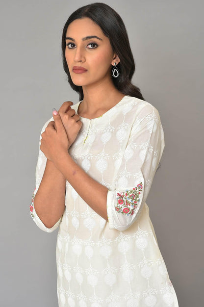 W for Woman White Embroidered kurta And Pants Co-Ord Sets