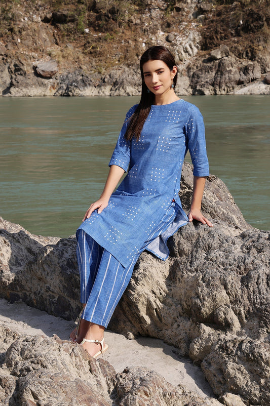 W for Woman Blue Polka Dot Printed Pure Cotton Straight Kurta and Pants Co-ord Set
