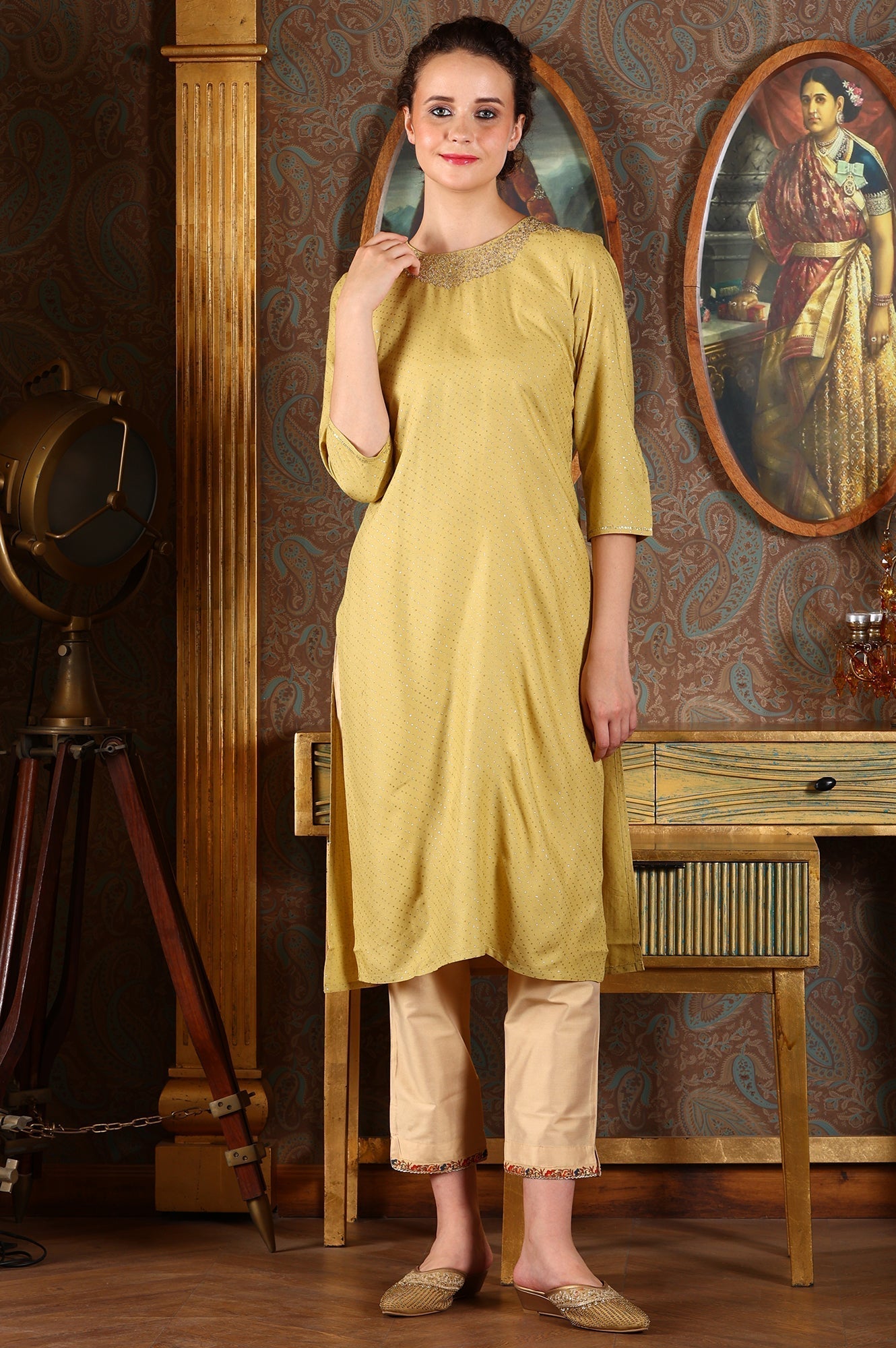 W for Woman Green Glitter Dot Printed Straight Shantung Kurta With Embroidered Neck