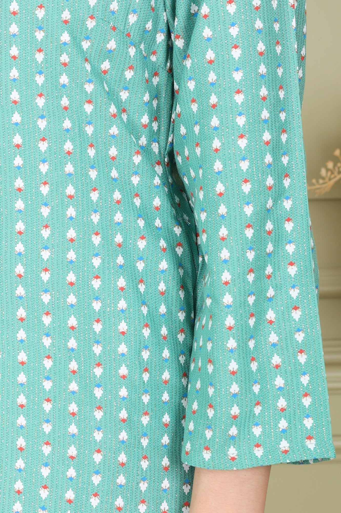 W for Woman Green Glitter Geometric Printed Rayon Straight Kurta