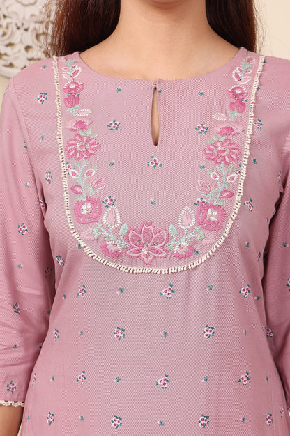 W for Woman Pink Floral Printed Thread Embroidered Rayon Kurta And Pants Co-Ord Set