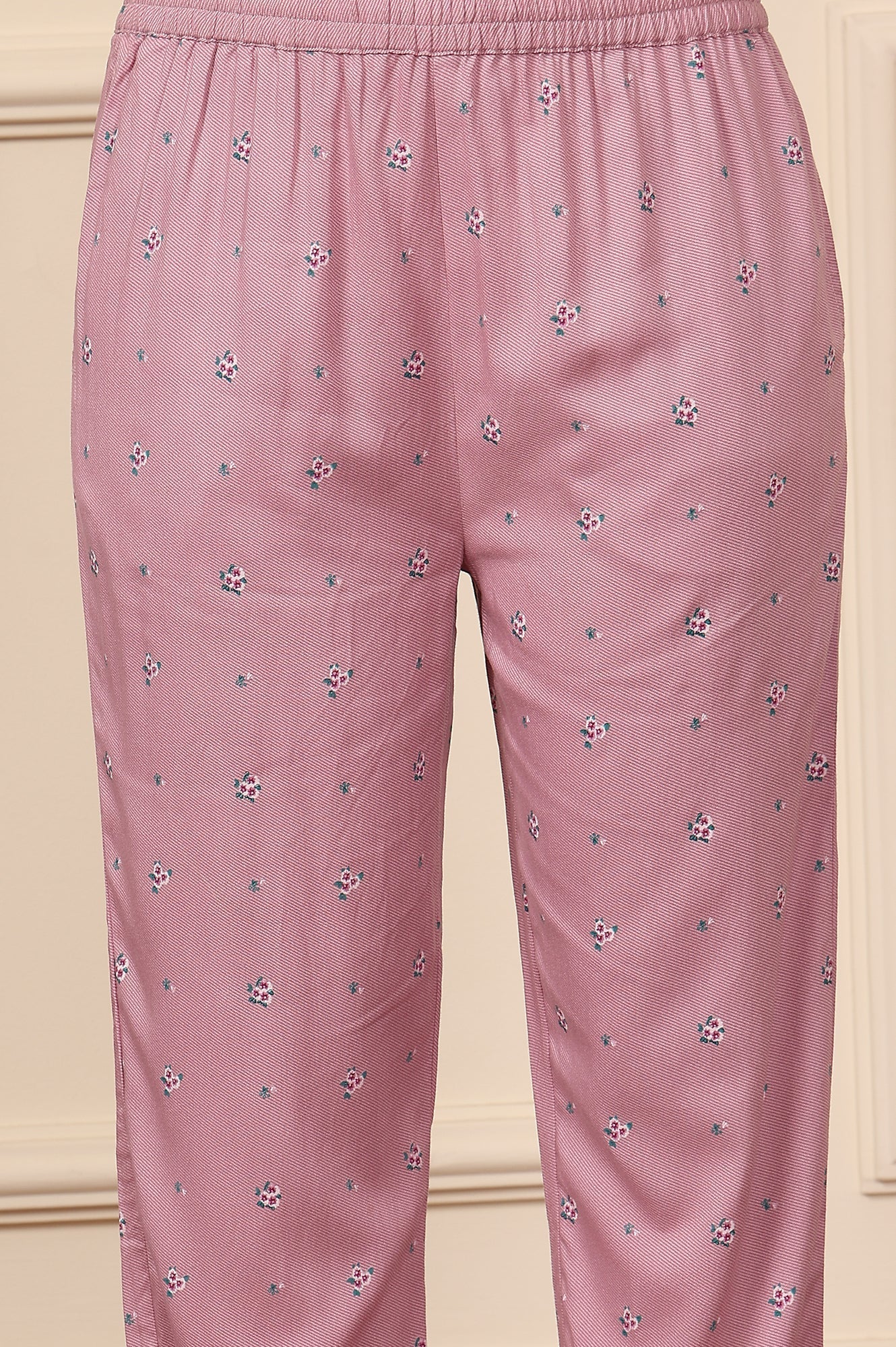 W for Woman Pink Floral Printed Thread Embroidered Rayon Kurta And Pants Co-Ord Set