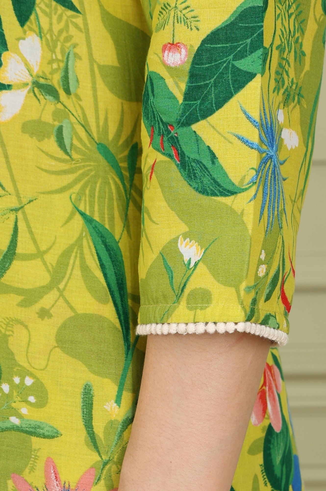 W for Woman Green Floral Printed Pure Cotton Straight Kurta And Pants Co-Ord Set
