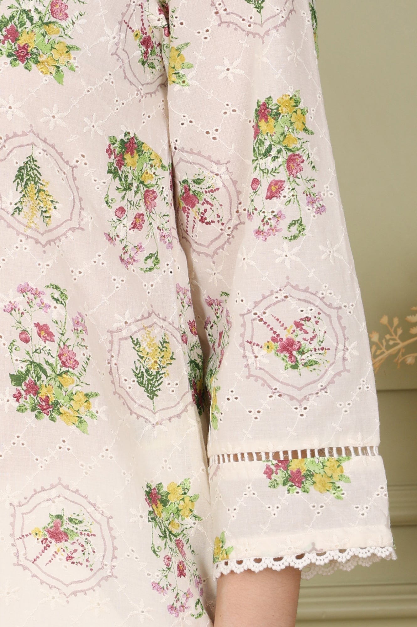 W for Woman White Floral Printed Schiffli Pure Cotton Straight Kurta