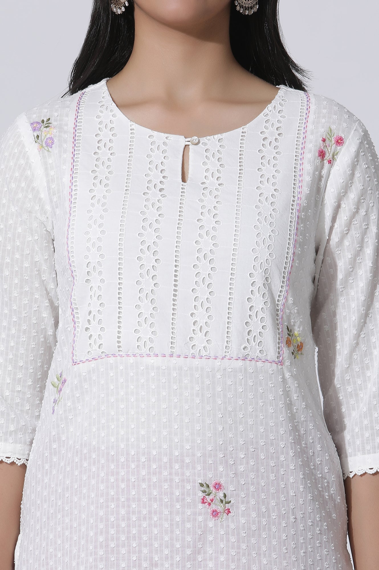 W for Woman White Swiss Dot Pure Cotton Embroidered Straight Kurta With Schiffli Yoke