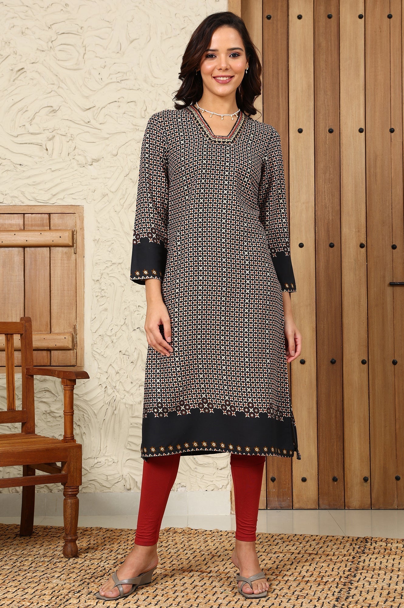 W for Woman Black Geometric Printed Rayon A-Line Kurta With Metallic Embroidery On Neck