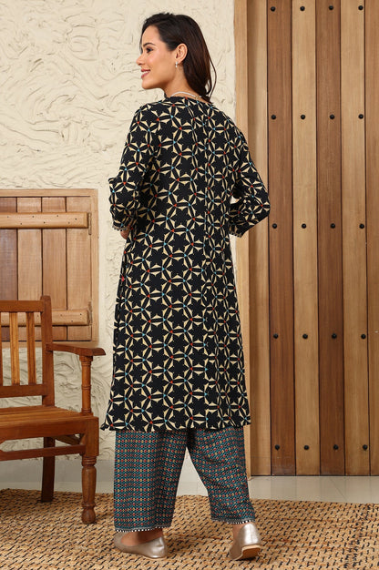 W for Woman Black Geometric Printed V-Neck Rayon Crepe Kurta With Sequin Detailing
