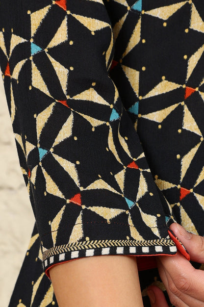 W for Woman Black Geometric Printed V-Neck Rayon Crepe Kurta With Sequin Detailing
