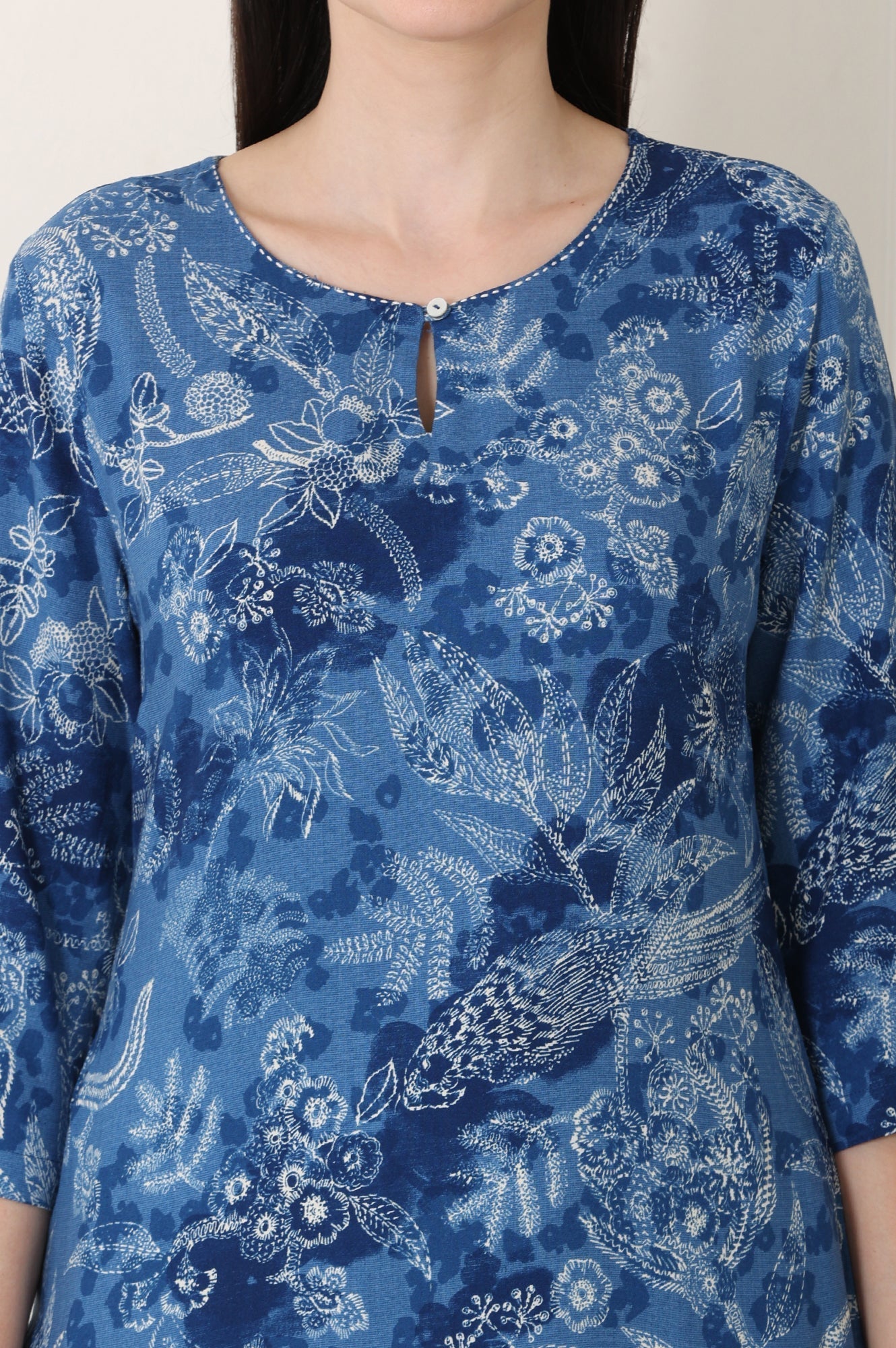 W for Woman Indigo Blue Bird And Floral Printed Straight Kurta