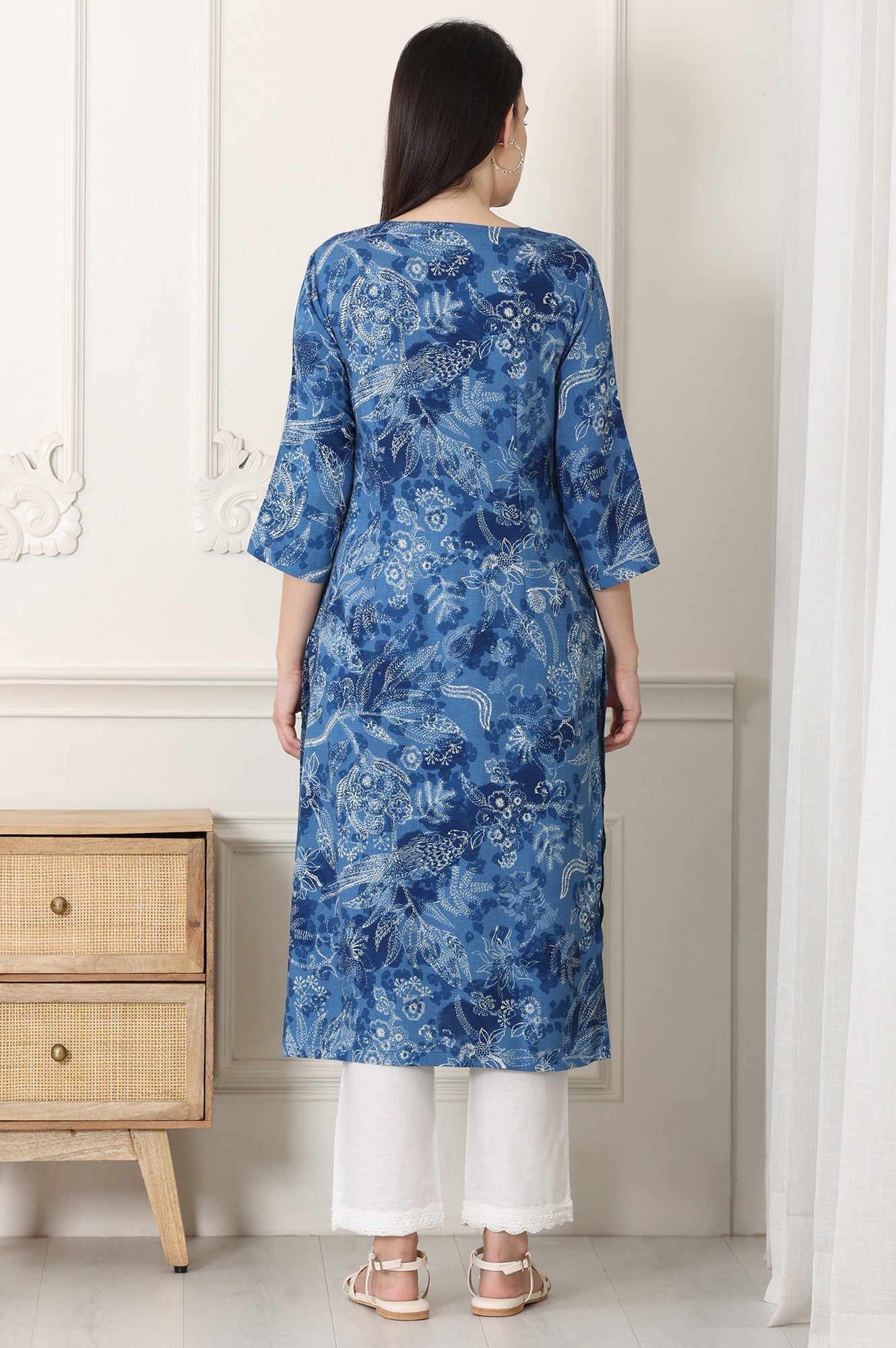 W for Woman Indigo Blue Bird And Floral Printed Straight Kurta