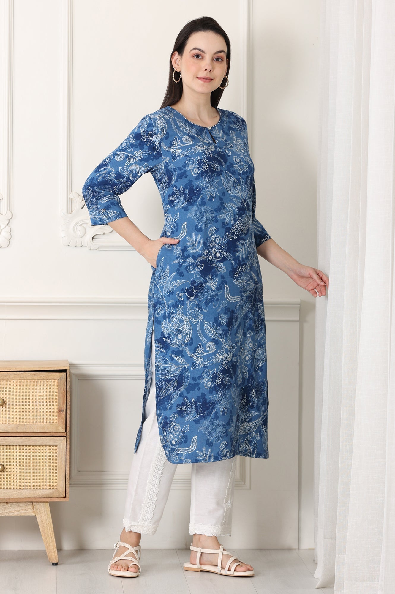 W for Woman Indigo Blue Bird And Floral Printed Straight Kurta