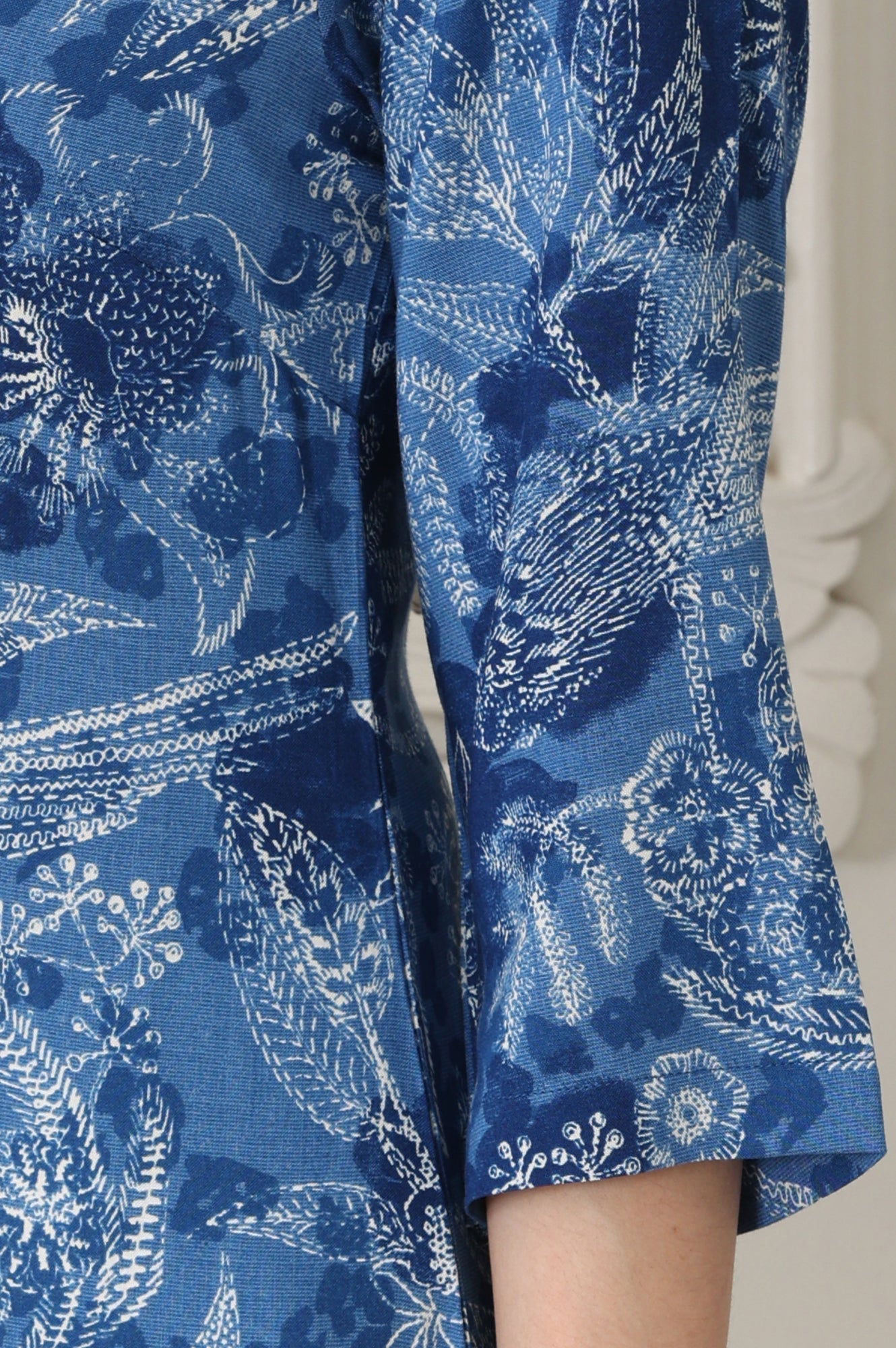W for Woman Indigo Blue Bird And Floral Printed Straight Kurta