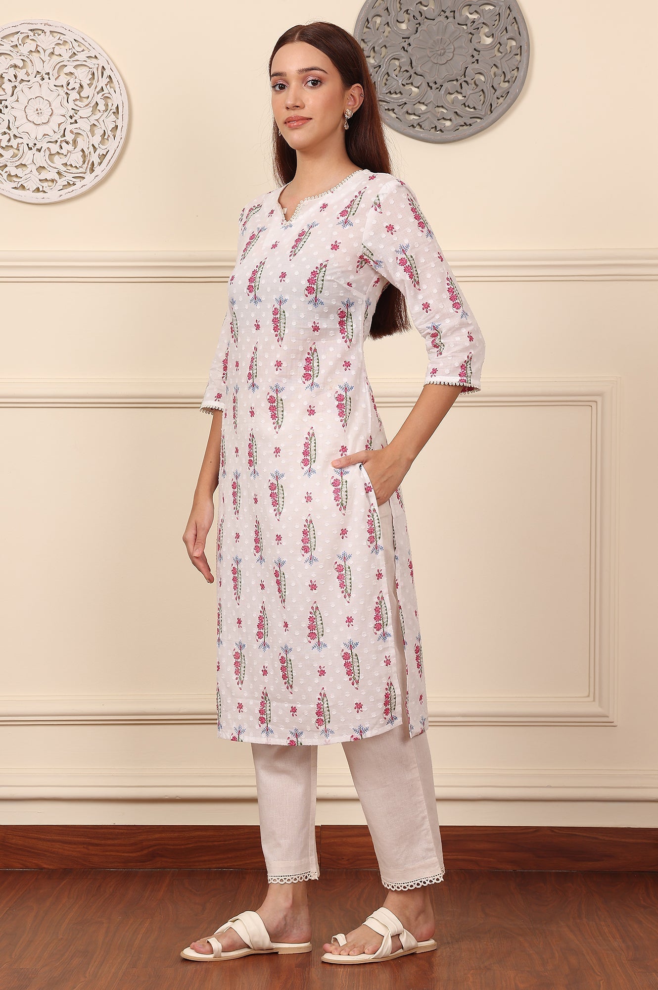 W for Woman White Floral & Leaf Printed Textured Pure Cotton Straight Kurta