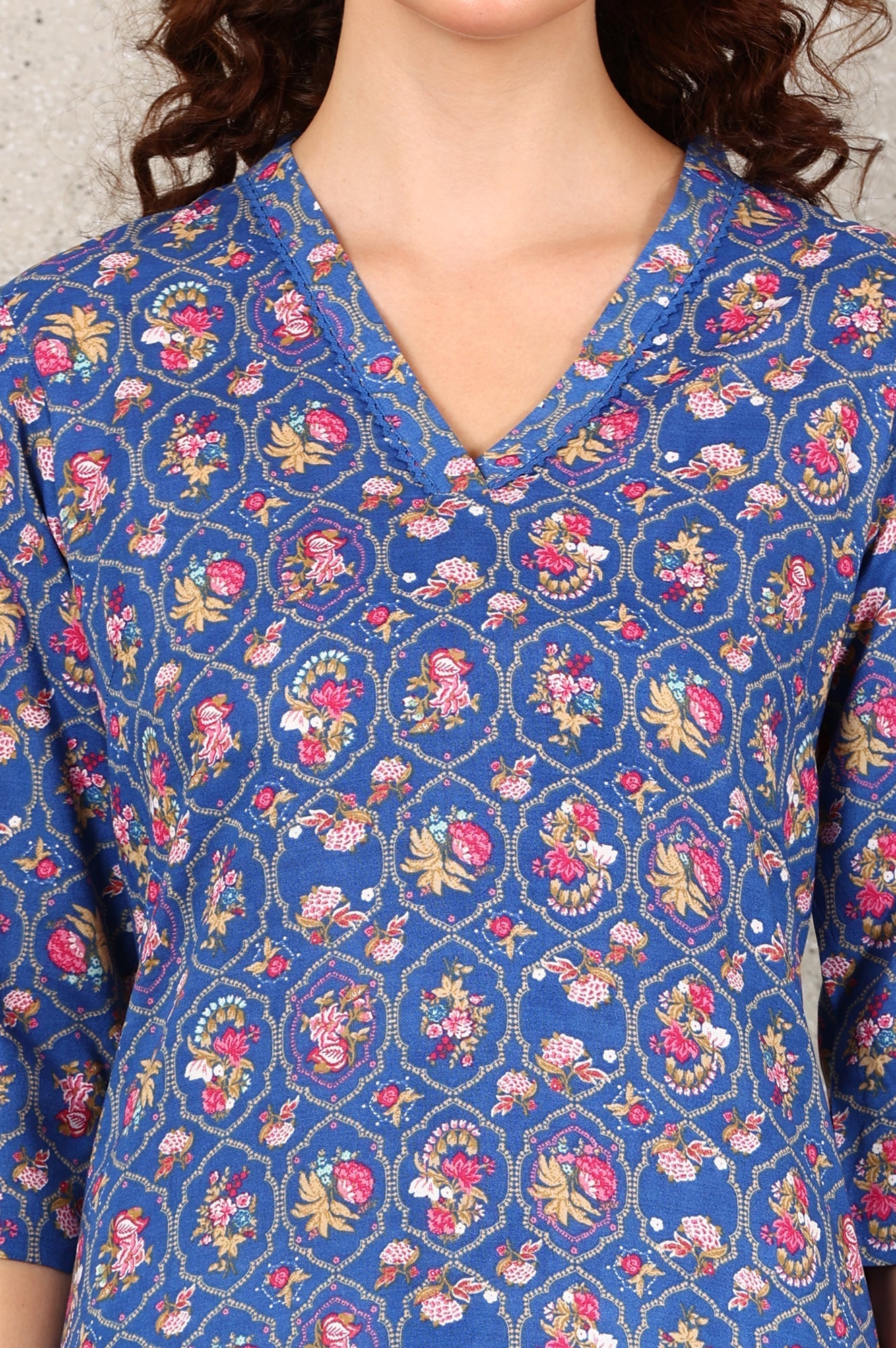 W for Woman Blue Small Buti Floral Printed Straight Kurta With Lace V-Neck