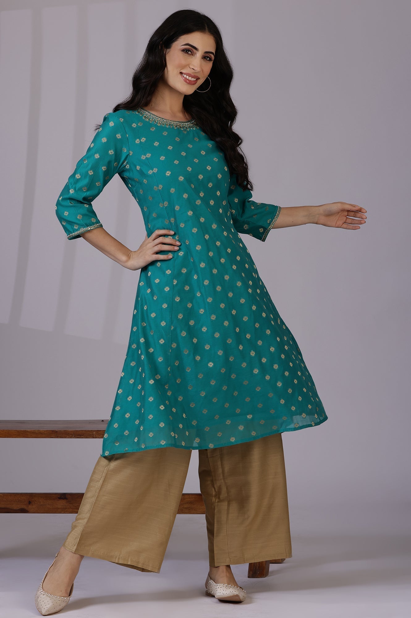 W for Woman Teal Green Yarn-Dyed Chanderi Straight Kurta with Embroidered Neck