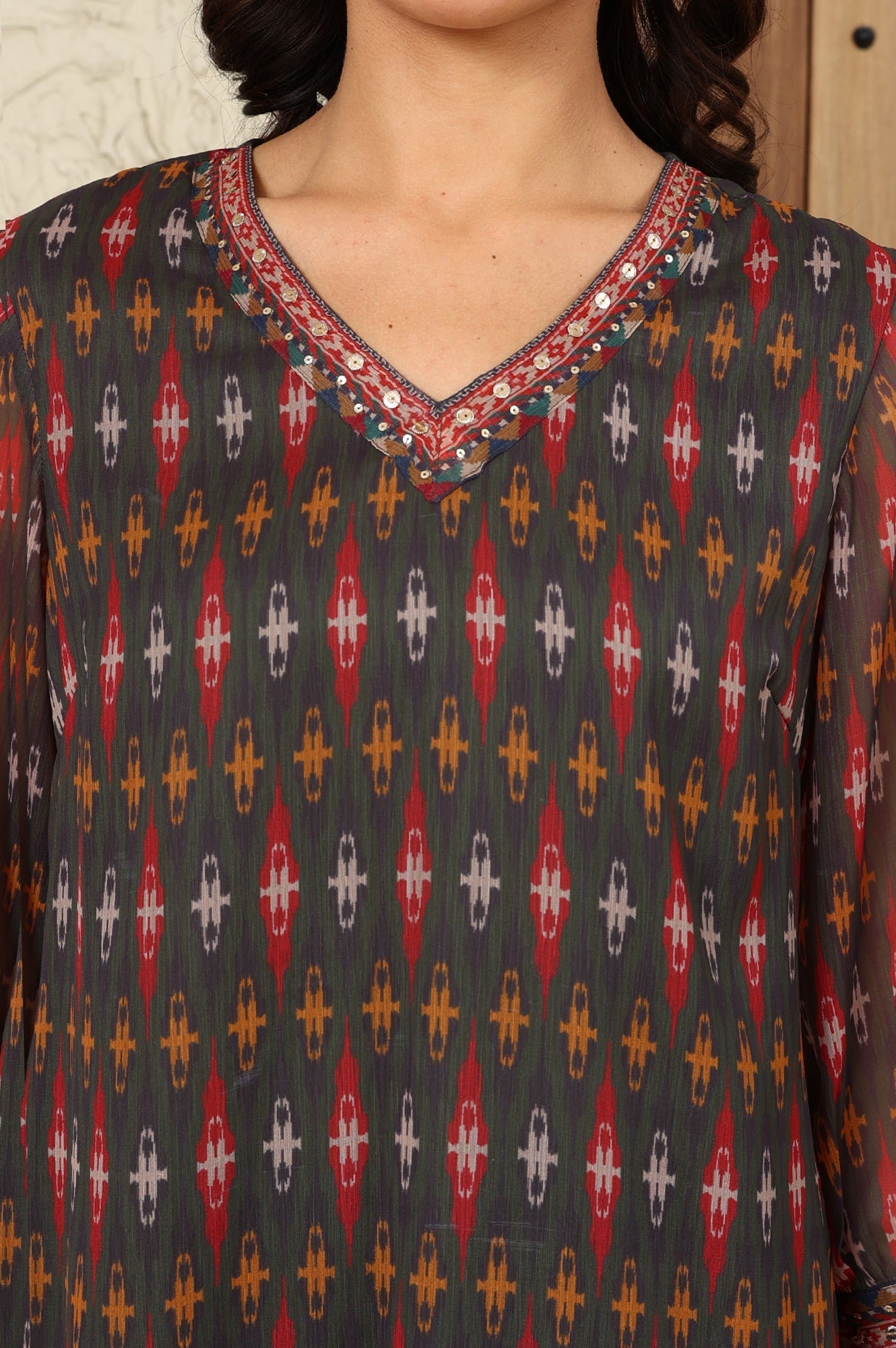 W for Woman Green Geometric Printed Chiffon Straight Kurta With Sequined Neckline