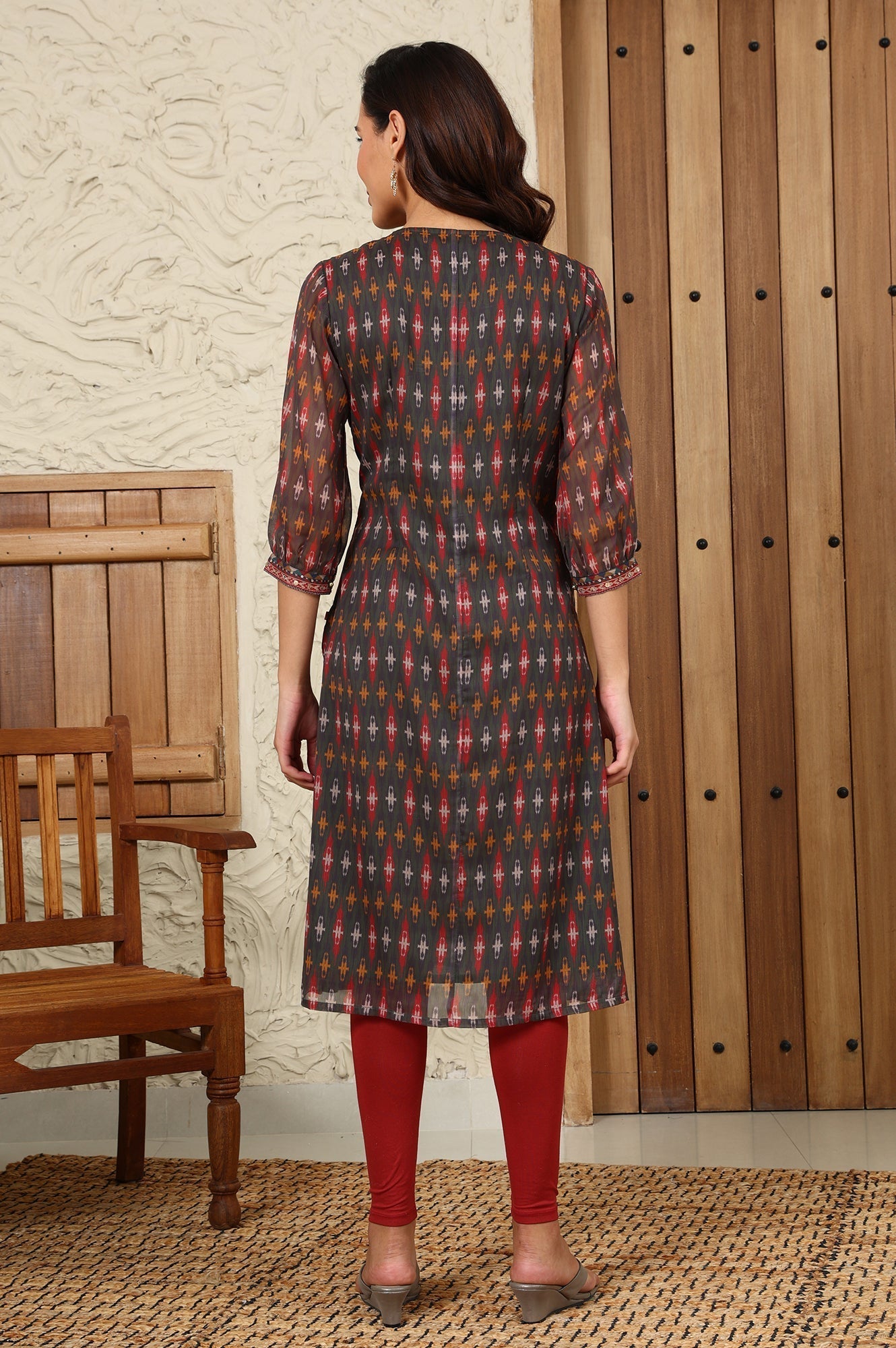 W for Woman Green Geometric Printed Chiffon Straight Kurta With Sequined Neckline