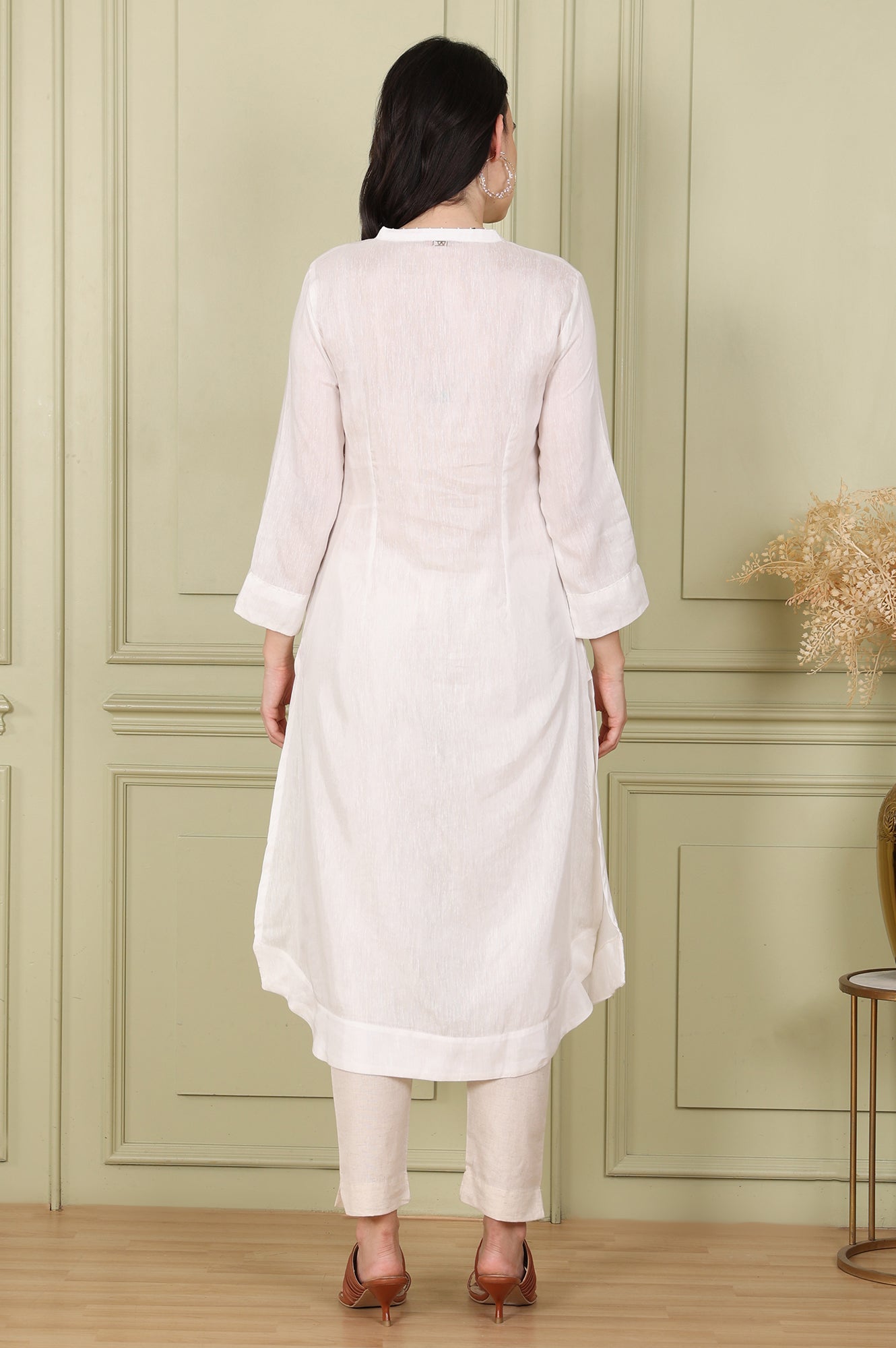 W for Woman White Solid Snow Linen Straight Kurta With Beads On Mandarin Collar