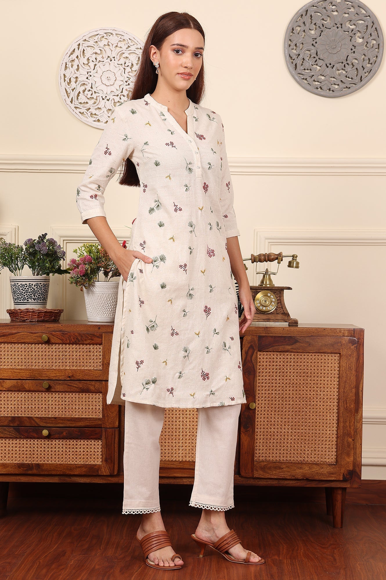 W for Woman Off White Floral Printed Cotton Flax Straight Kurta