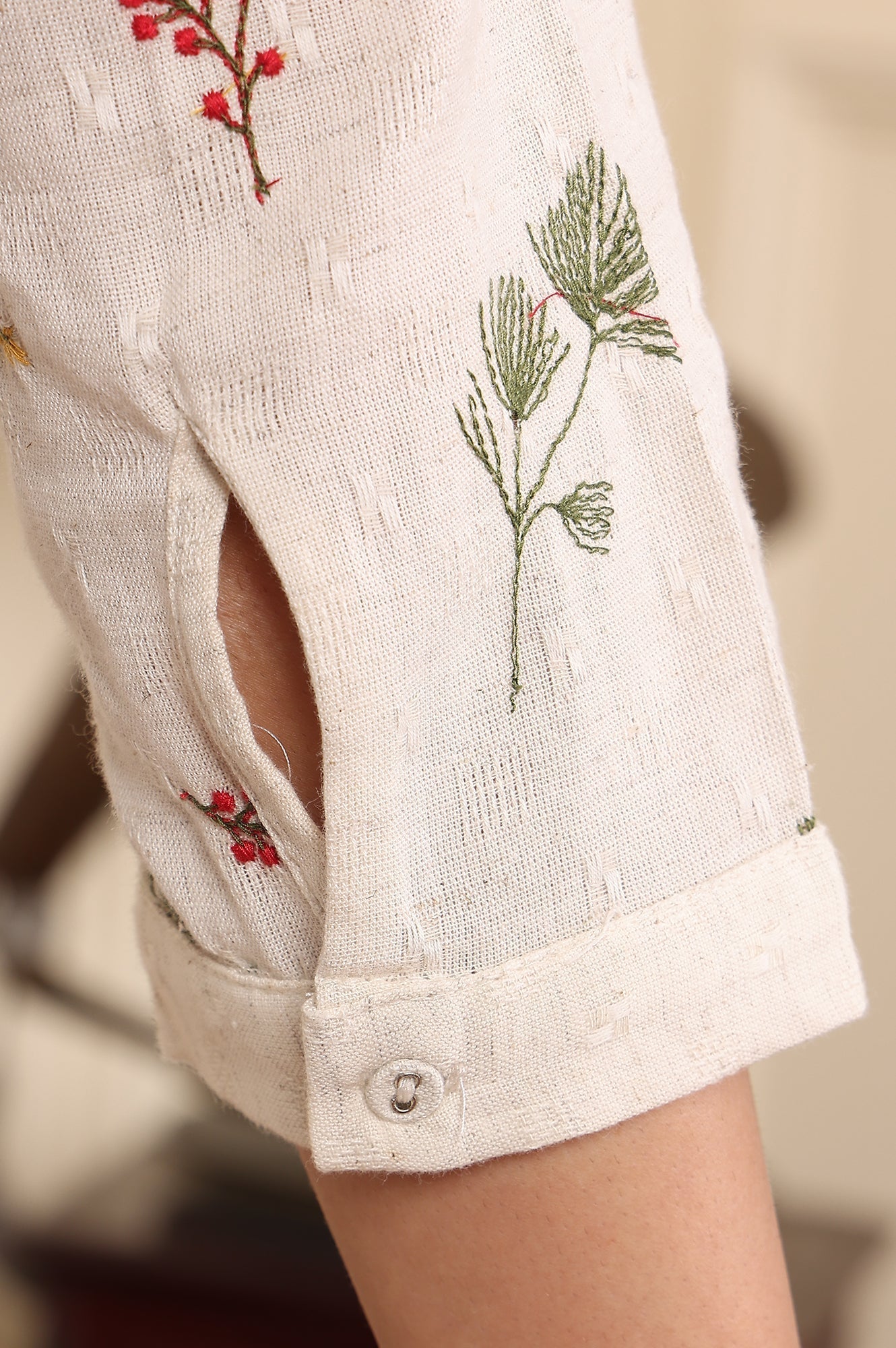 W for Woman Off White Floral Printed Cotton Flax Straight Kurta