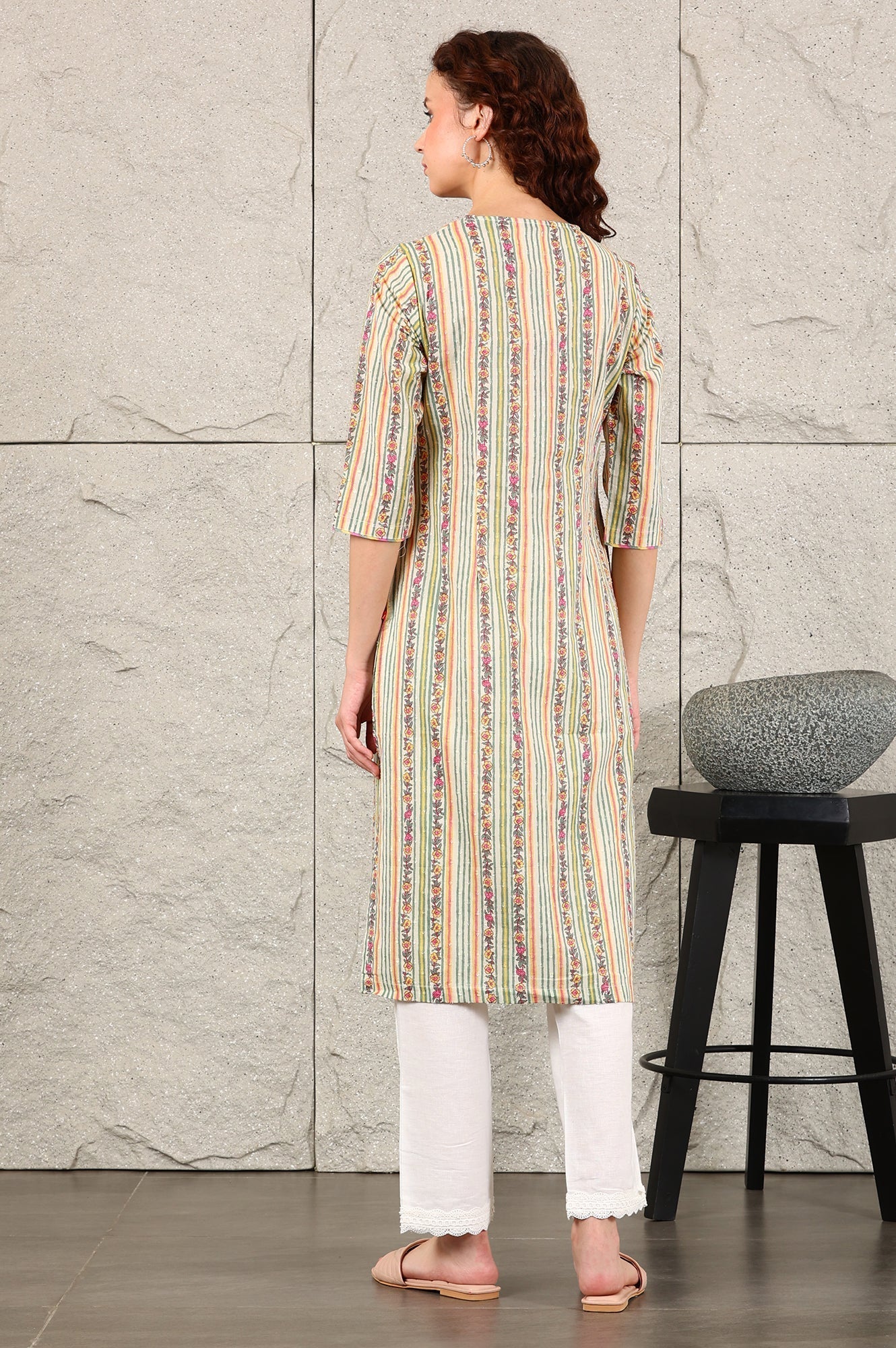 W for Woman Off White Floral Printed And Multi-Coloured Stripe Printed Cotton Blend Kurta