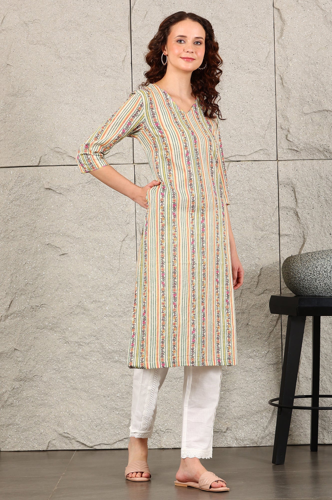 W for Woman Off White Floral Printed And Multi-Coloured Stripe Printed Cotton Blend Kurta