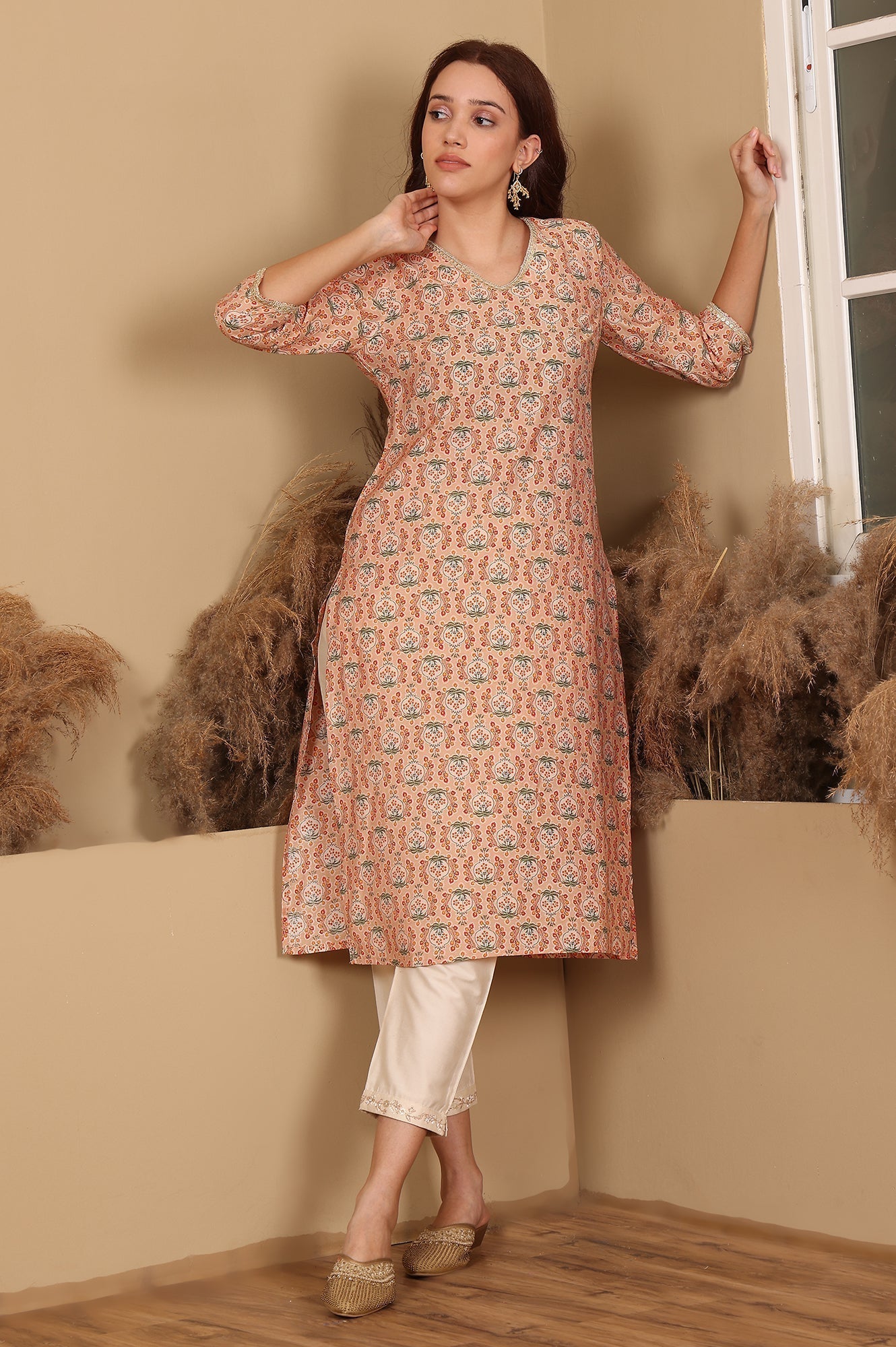 W for Woman Peach Floral Printed Straight Kurta With Lace Highlight