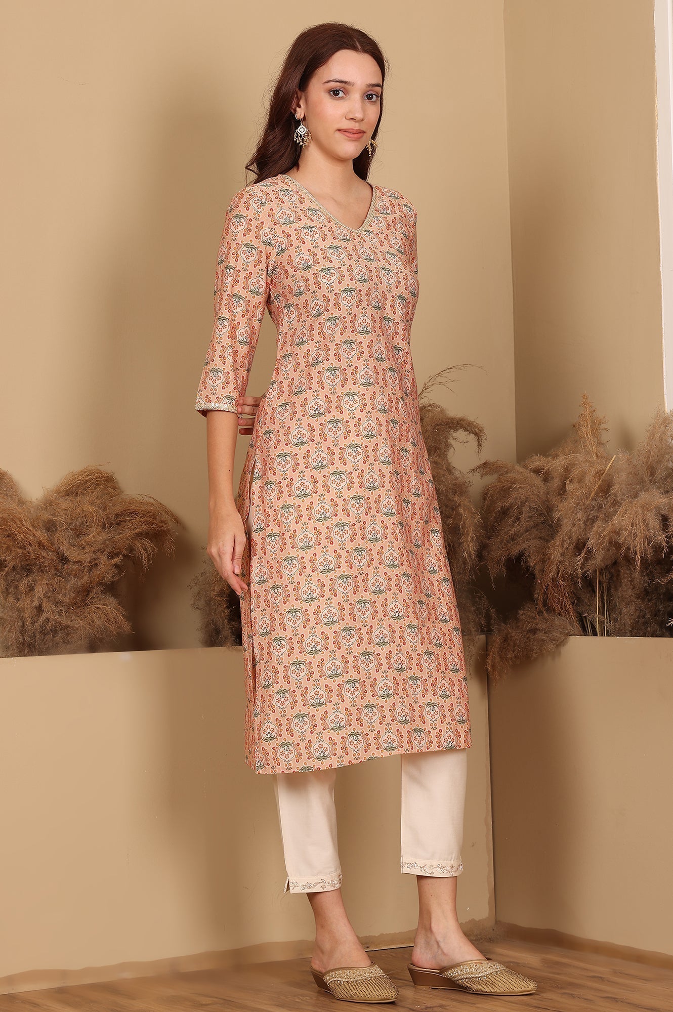 W for Woman Peach Floral Printed Straight Kurta With Lace Highlight