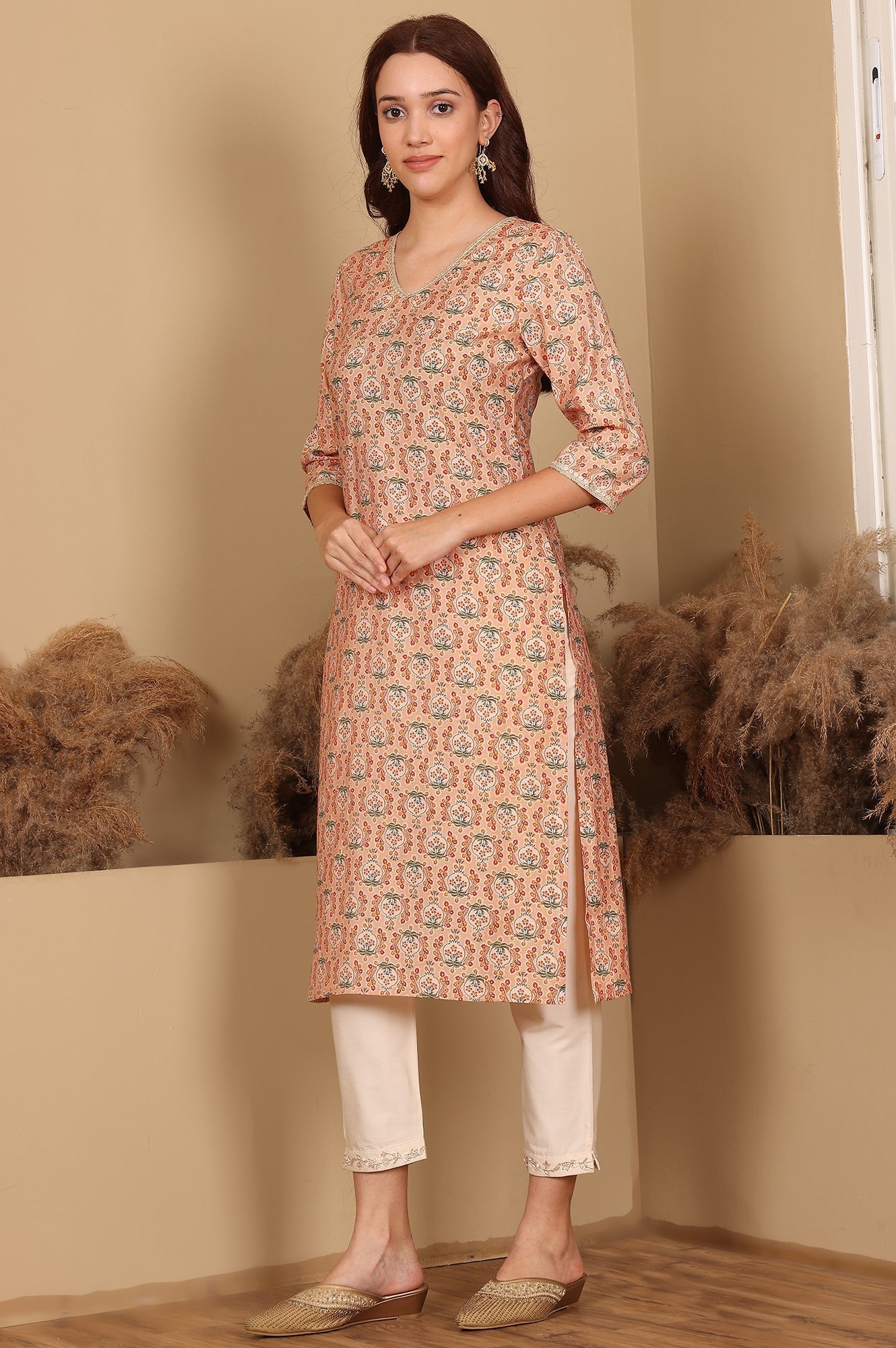 W for Woman Peach Floral Printed Straight Kurta With Lace Highlight