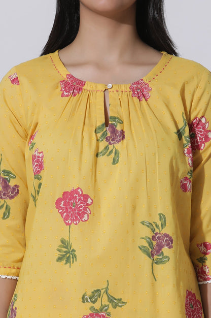 W for Woman Buttercup Yellow Floral Printed A-Line Cotton Kurta And Pants Co-Ord Set