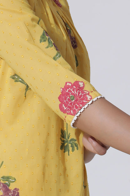 W for Woman Buttercup Yellow Floral Printed A-Line Cotton Kurta And Pants Co-Ord Set