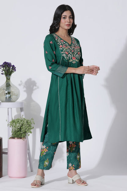 W for Woman Emerald Green Panelled Embroidered Kurta, Pants And Printed Chanderi Dupatta