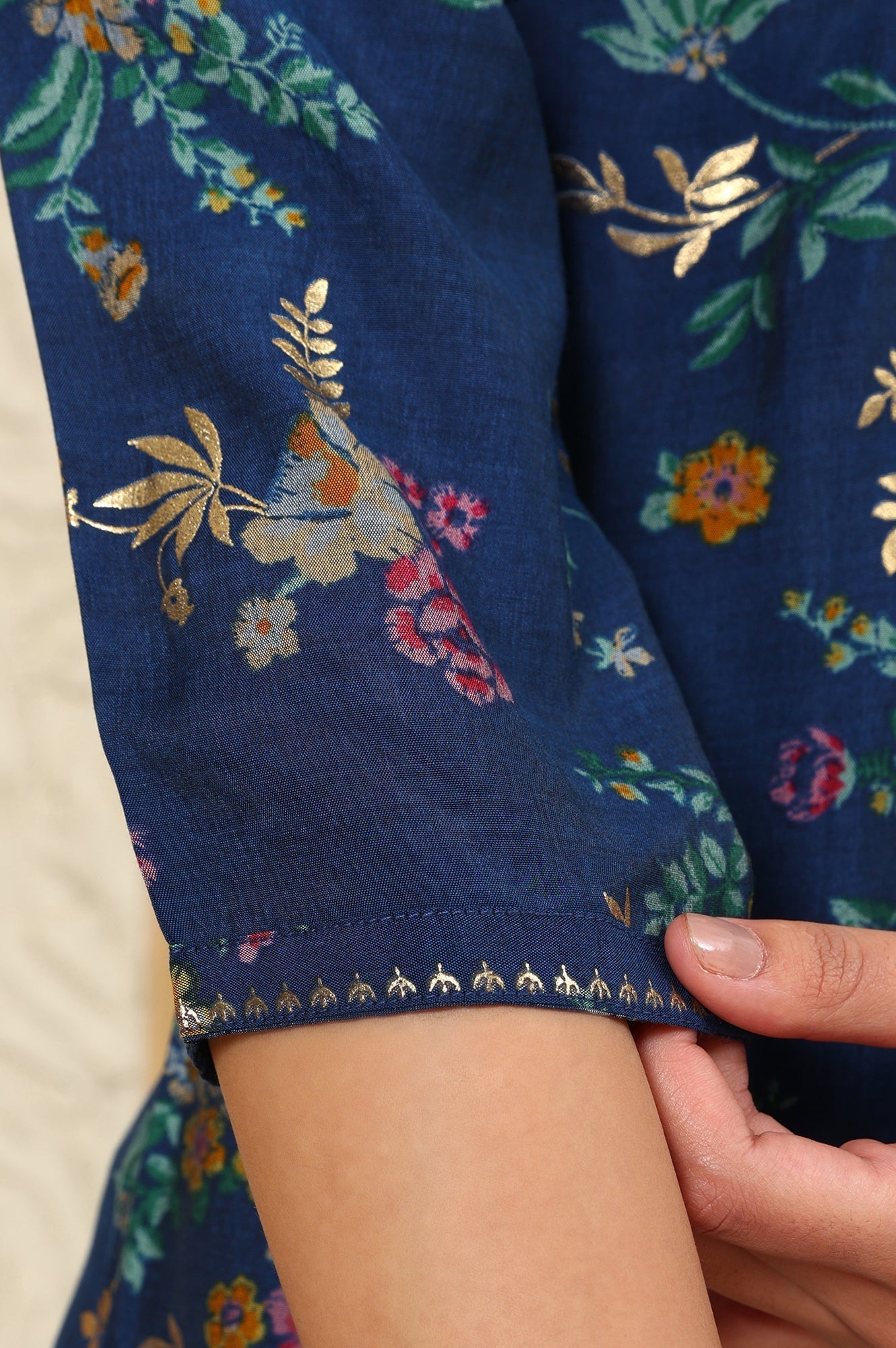 W for Woman Royal Blue Foil Floral Printed Vicuna Crepe Straight Kurta And Pants Set