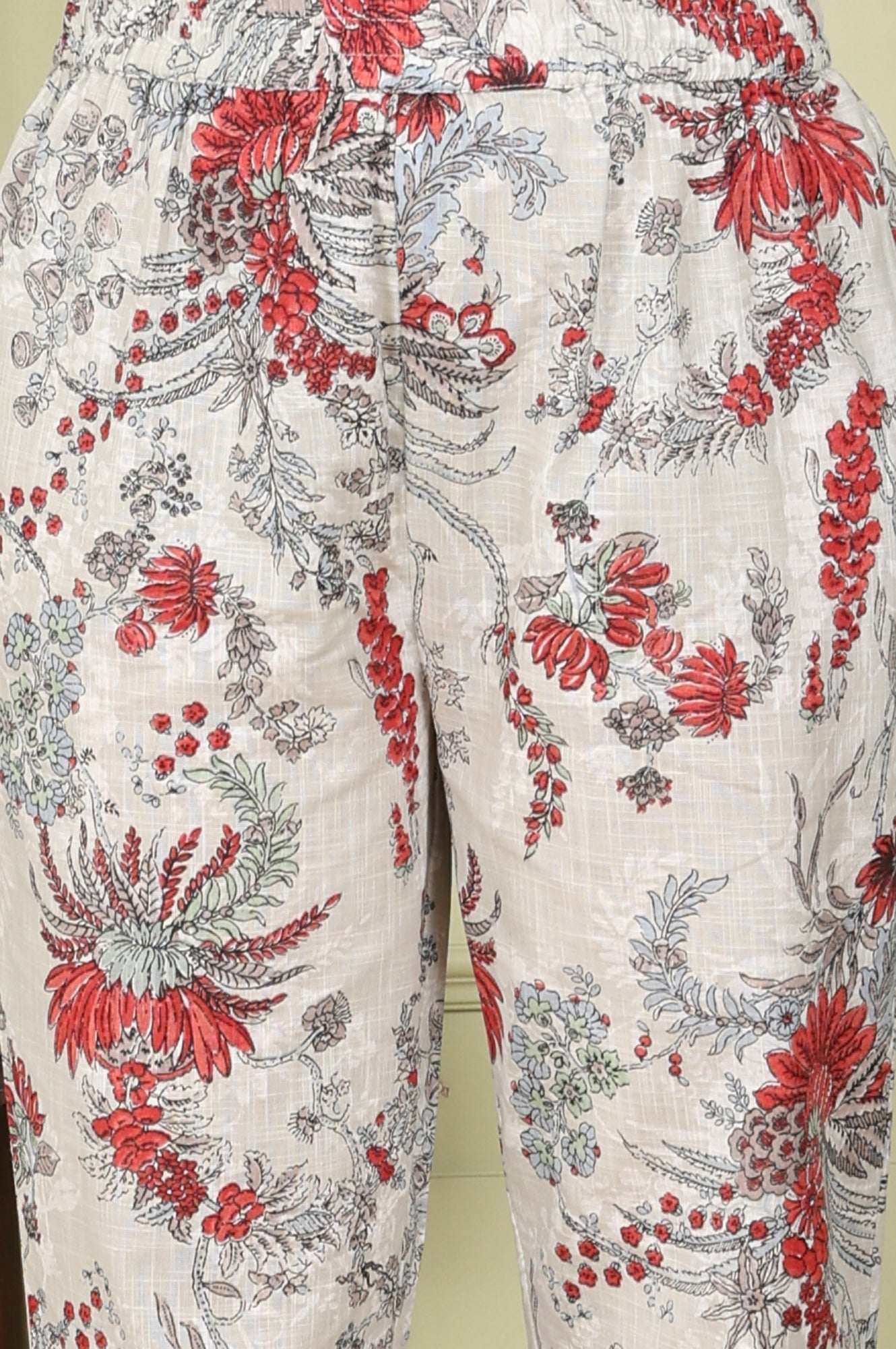 W for Woman White Floral Printed Pure Cotton Straight Kurta And Pants Set
