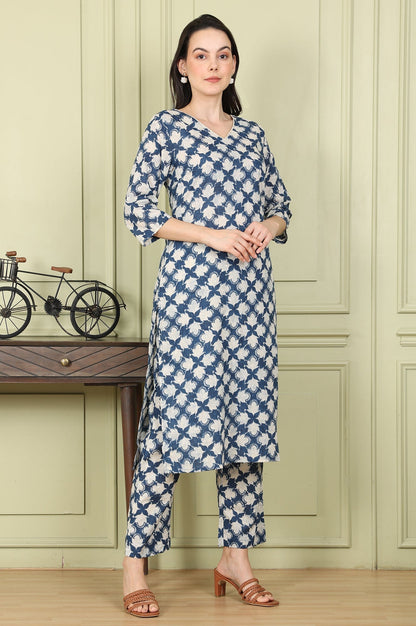 W for Woman Blue Floral Printed Cotton Blend Straight Kurta And Pants Co-Ord Set