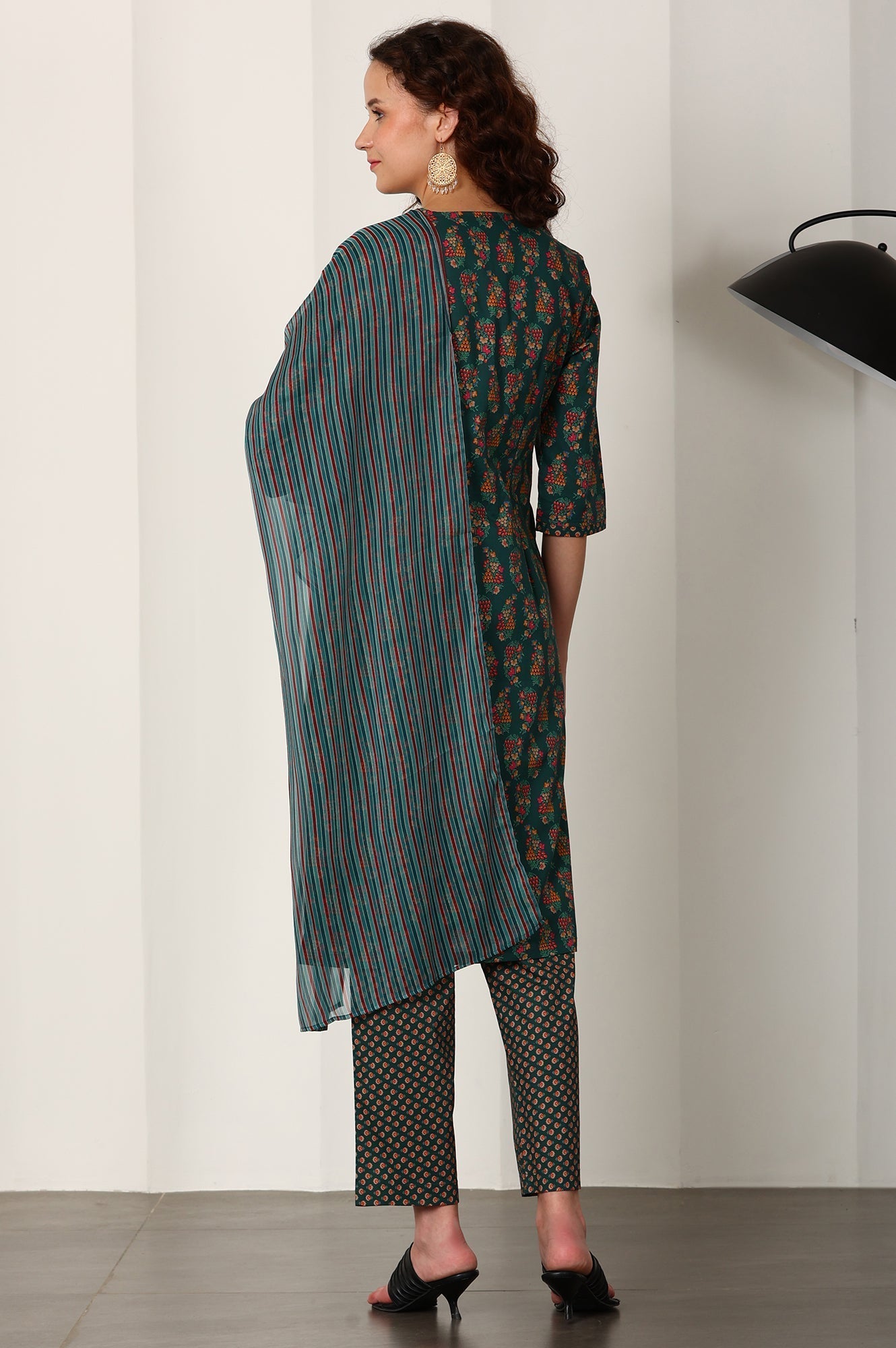 W for Woman Bottle Green Floral Printed Pure Cotton Kurta, Pants And Dupatta Set