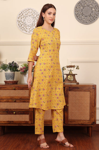 W for Woman Yellow Floral Printed Pure Cotton Kurta And Pants Co-Ord Set