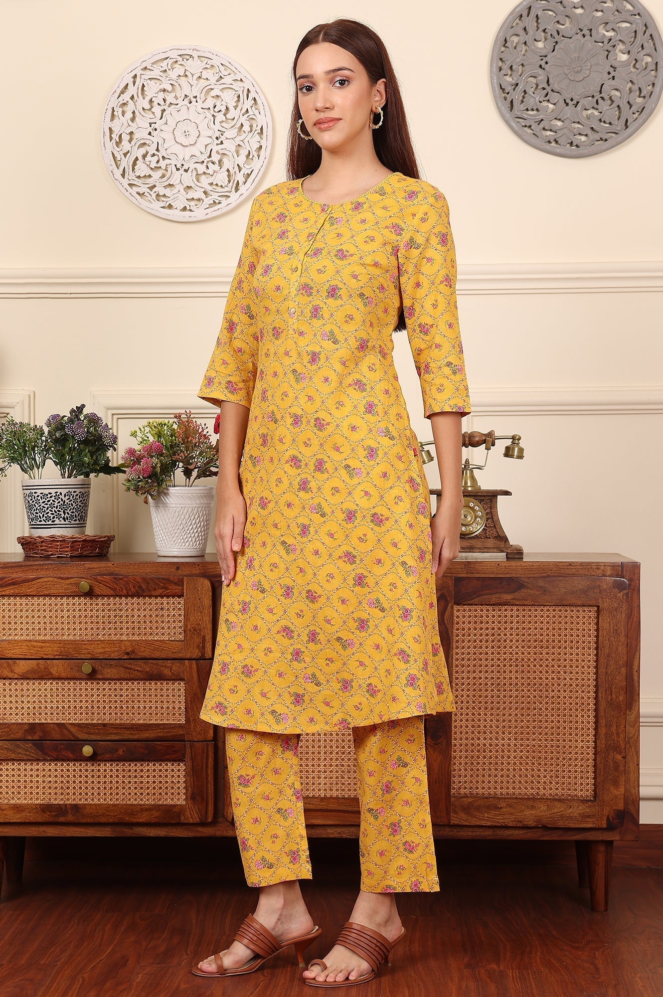 W for Woman Yellow Floral Printed Pure Cotton Kurta And Pants Co-Ord Set