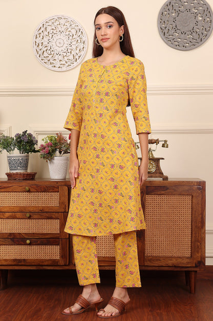 W for Woman Yellow Floral Printed Pure Cotton Kurta And Pants Co-Ord Set