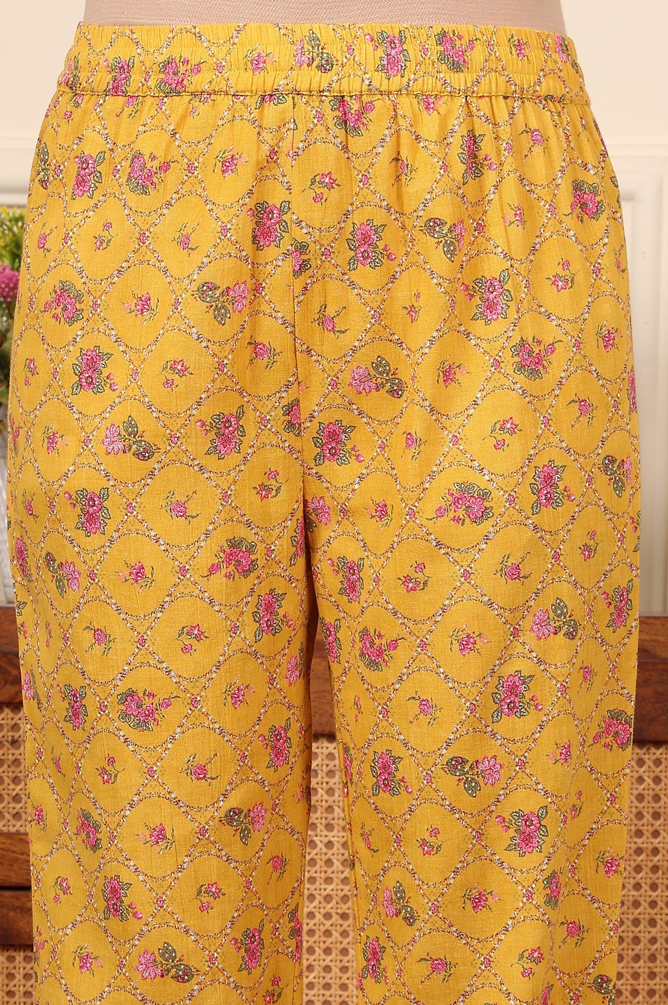 W for Woman Yellow Floral Printed Pure Cotton Kurta And Pants Co-Ord Set