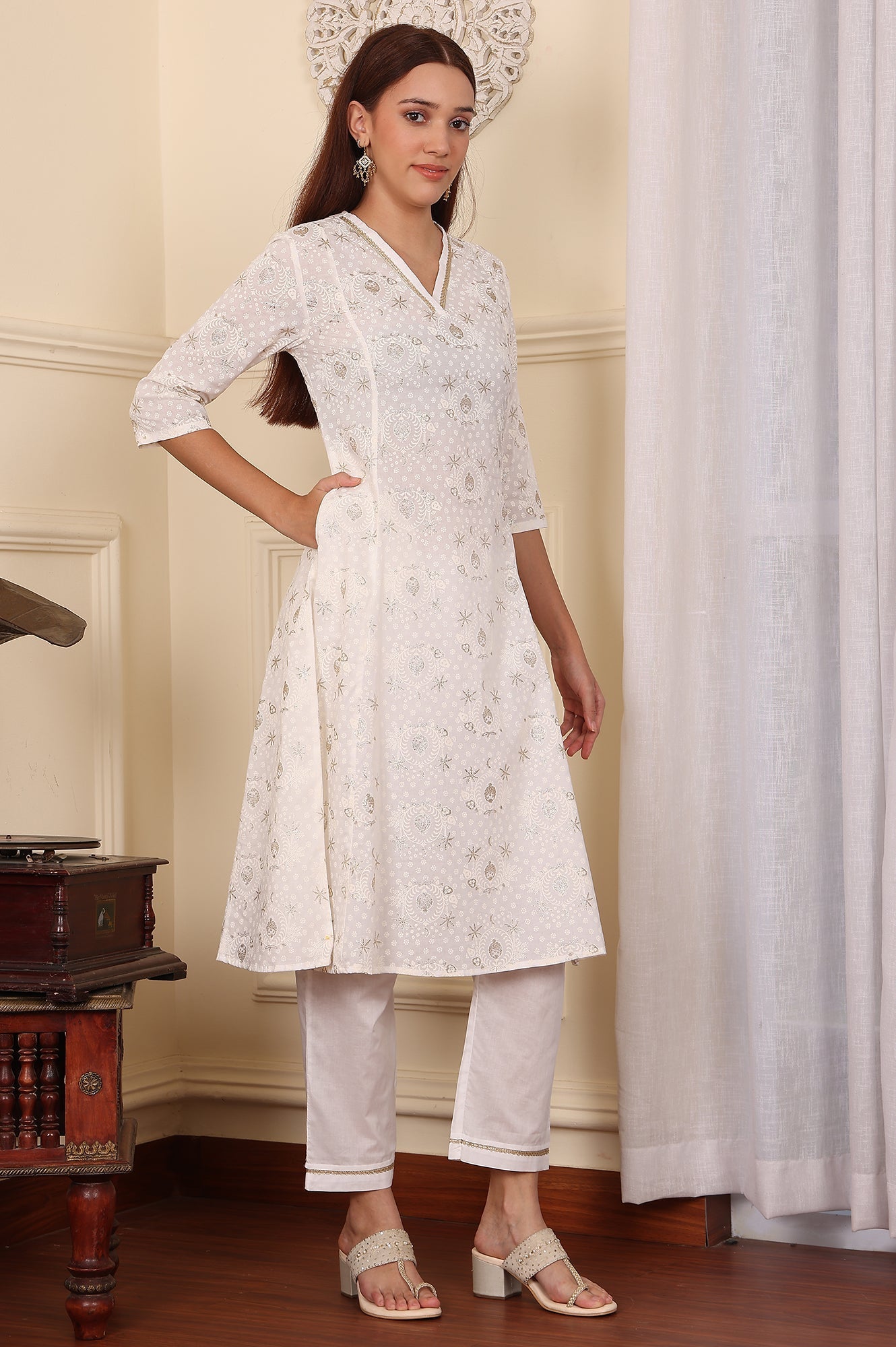 W for Woman White Floral Printed Embroidered A-Line Pure Cotton Kurta And Pants Co-Ord Set