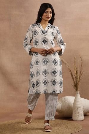 W for Woman Off-White Geometric Printed V-Neck Kurta